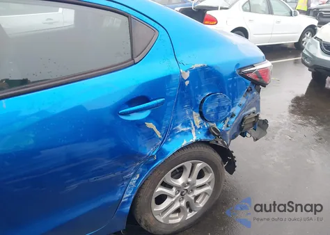 2017 Toyota Yaris Ia z USA, uszkodzony, nr VIN 3MYDLBYV2HY150229